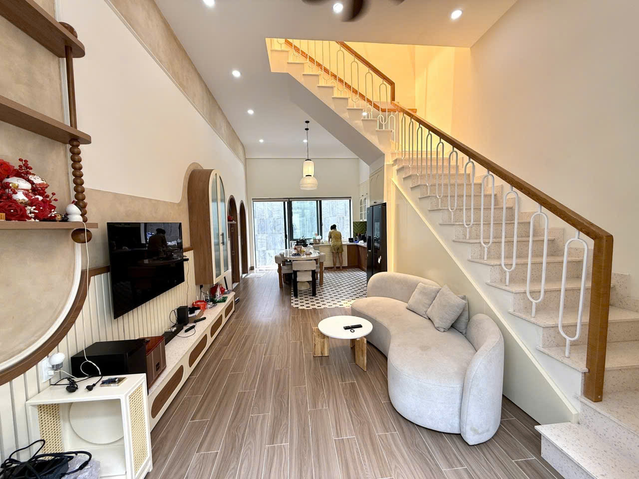 Nhà HXH Tam Phú, 93m2, Sát Phạm Văn Đồng, Giá 8.9 Tỷ, Gần Chợ Tam Hà