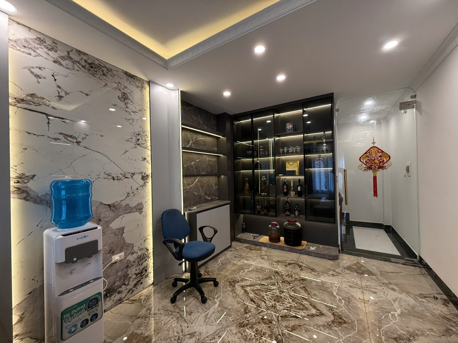 BÁN NHÀ GIANG BIÊN – 6 TẦNG ĐẸP – FULL NỘI THẤT – CÁCH Ô TÔ 10M