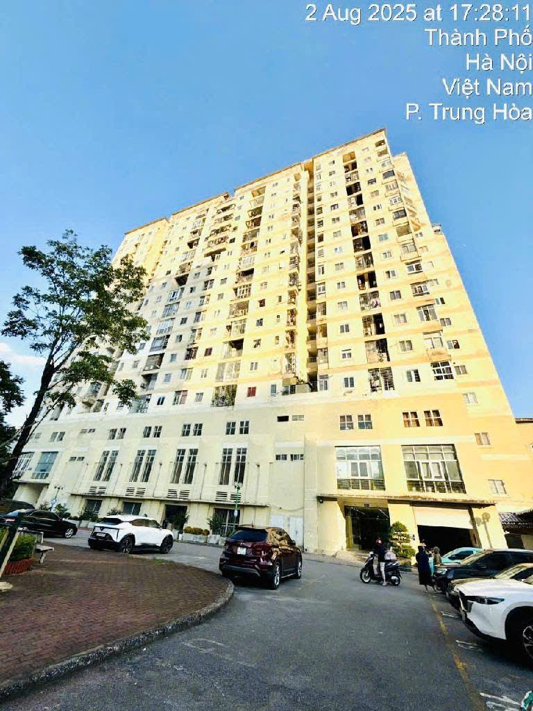 CHUNG CƯ CẦU GIẤY- NHÀ THIẾT KẾ HIỆN ĐẠI – Ô TÔ CHẠY VÒNG QUANH – 3PN – 2WC – 2 BAN CÔNG – TIỆN ÍCH XUNG QUANH KHÔNG THIẾU THỨ GÌ – KHÁCH CHỈ VIỆC SÁCH VA LY VỀ Ở LUÔN.