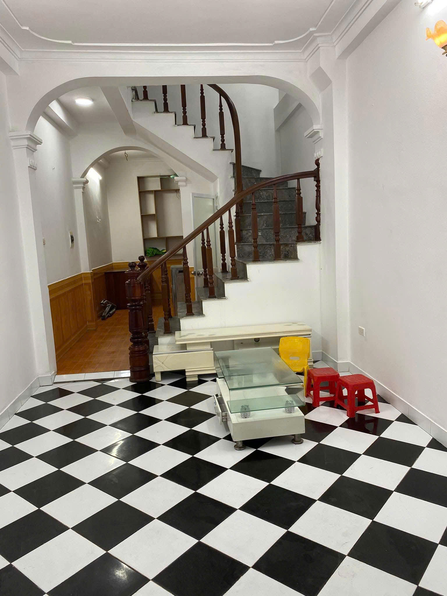 Cho thuê nhà ngõ Bùi Xương Trạch, 3 tầng x 38m2, 3 ngủ, 10 Triệu