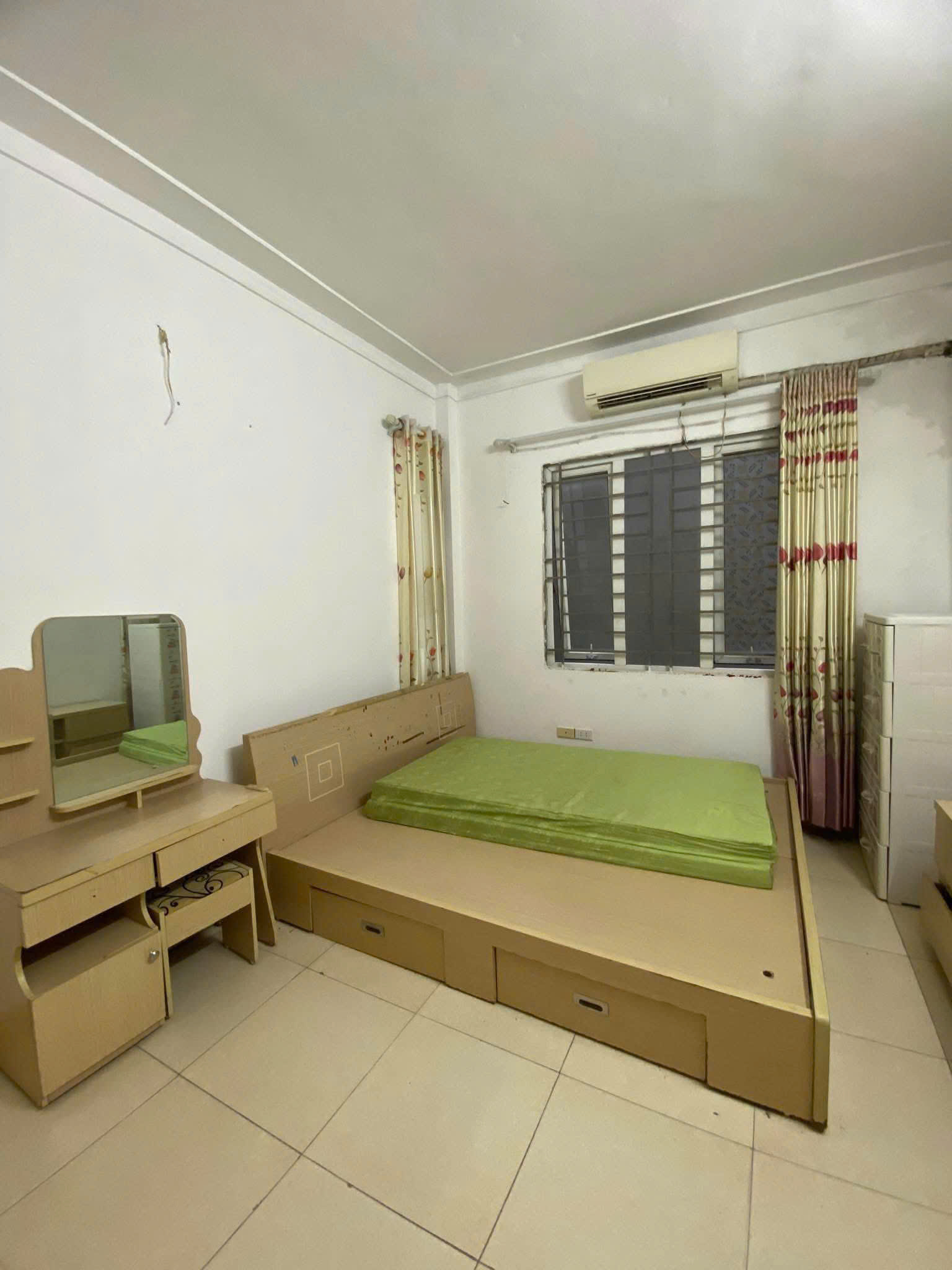 Cho thuê nhà ngõ Bùi Xương Trạch, 3 tầng x 38m2, 3 ngủ, 10 Triệu