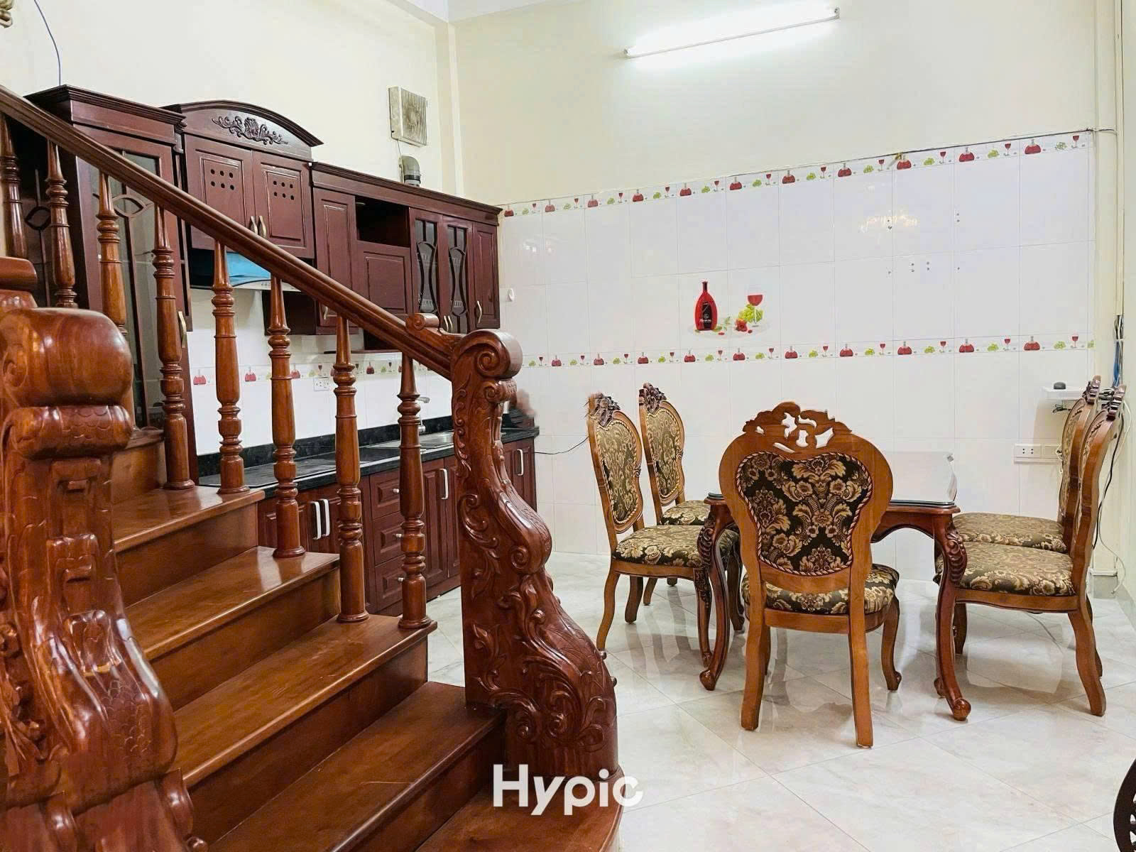 Cho thuê nhà Phố Hào Nam 4 tầng x 50m2, 5 ngủ, 3 WC, 20 Triệu làm VP, KD onl, ở gđ,