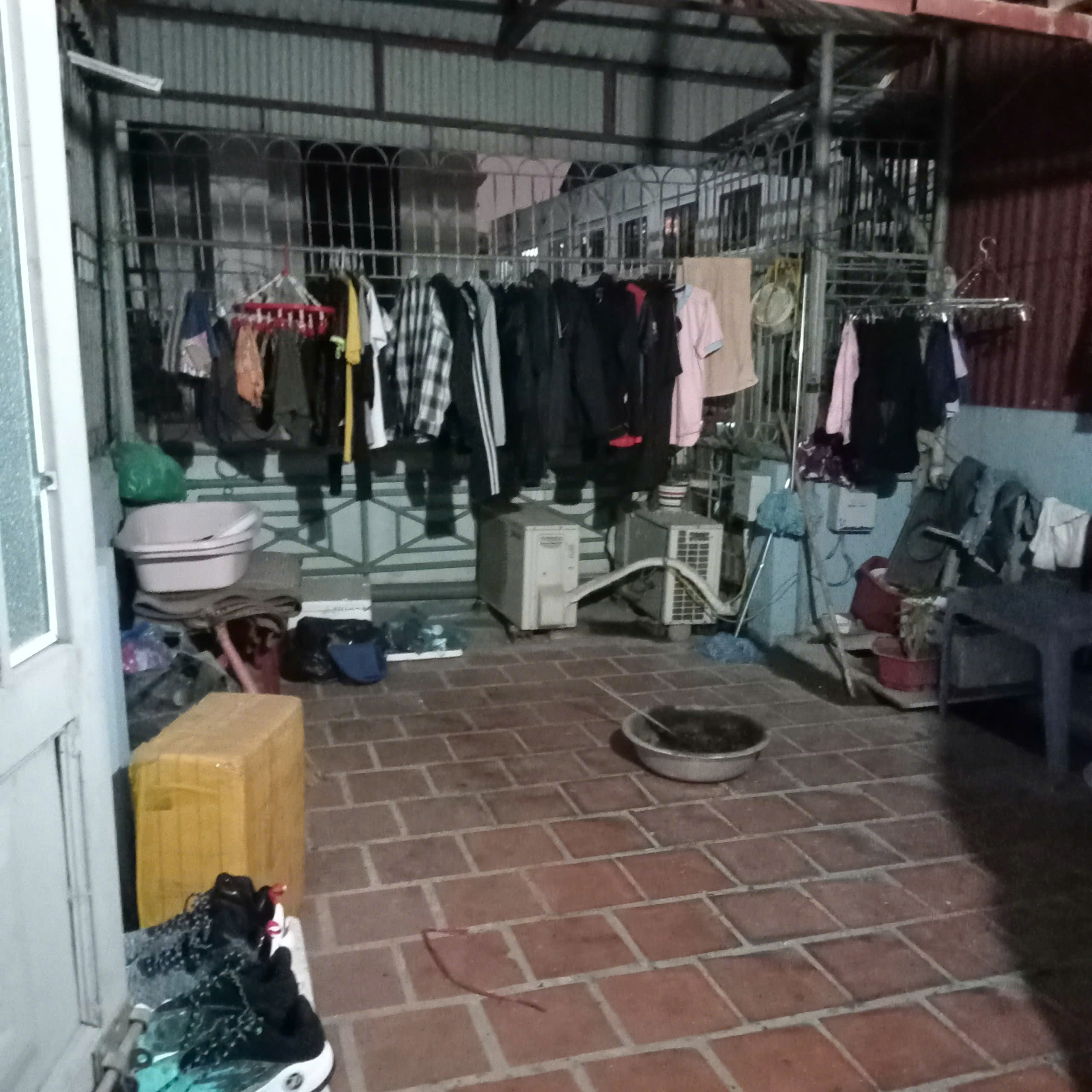 Cho thuê nhà ngõ 29 Khương Hạ, 35m2 x 4 tầng, 4 ngủ, 3 wc.13,5 triệu