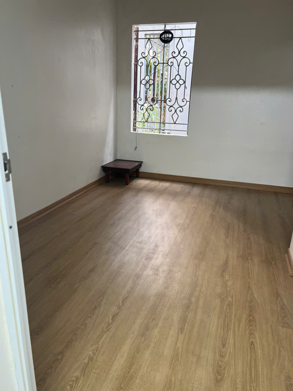 Cho thuê căn hộ tập thể Mai Động, 60m2, 2 ngủ, 1 vệ sinh, 6.5 Triệu