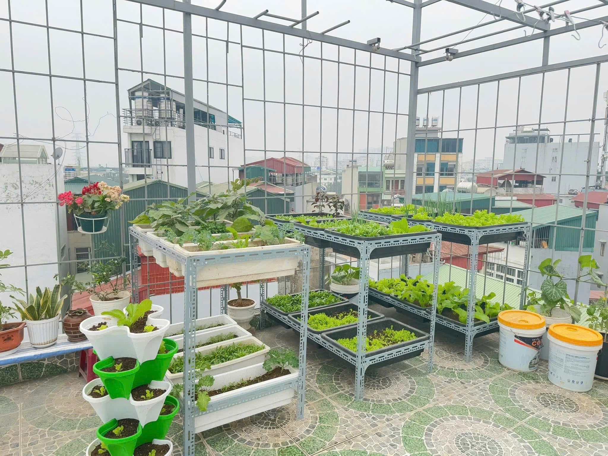 Ngõ 141 Nguyễn Chính, vừa KD on kết hợp ở gđ, 5 tầng x 45m2, thang máy, 16 triệu/th