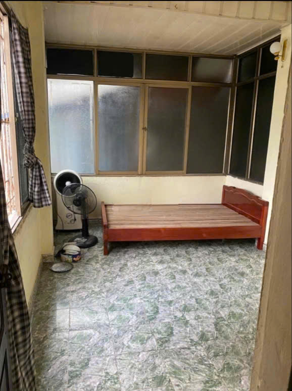 Cho thuê nhà Phố Minh Khai 3 tầng x 20m2, 2 ngủ, 2 vệ sinh chỉ 4.5 triệu/tháng