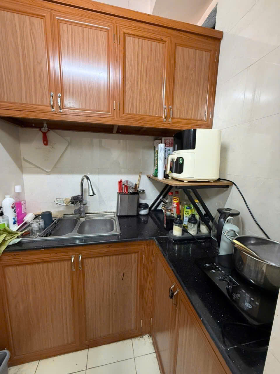 Cho thuê nhà nguyên căn gần vincom Bà Triệu, 22m2x1,5 tầng.1 ngủ.1 wc, 7tr9 Full đồ
