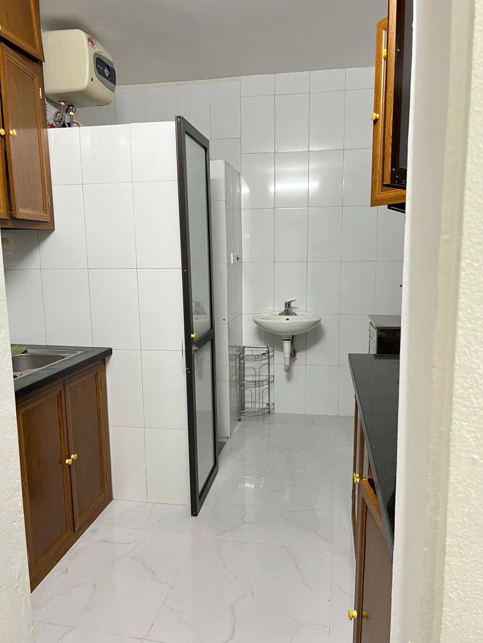 Cho thuê nhà Tập thể tầng 1 Lương Đình Của, 90m2, 3 ngủ, 2 WC, 11 Triệu