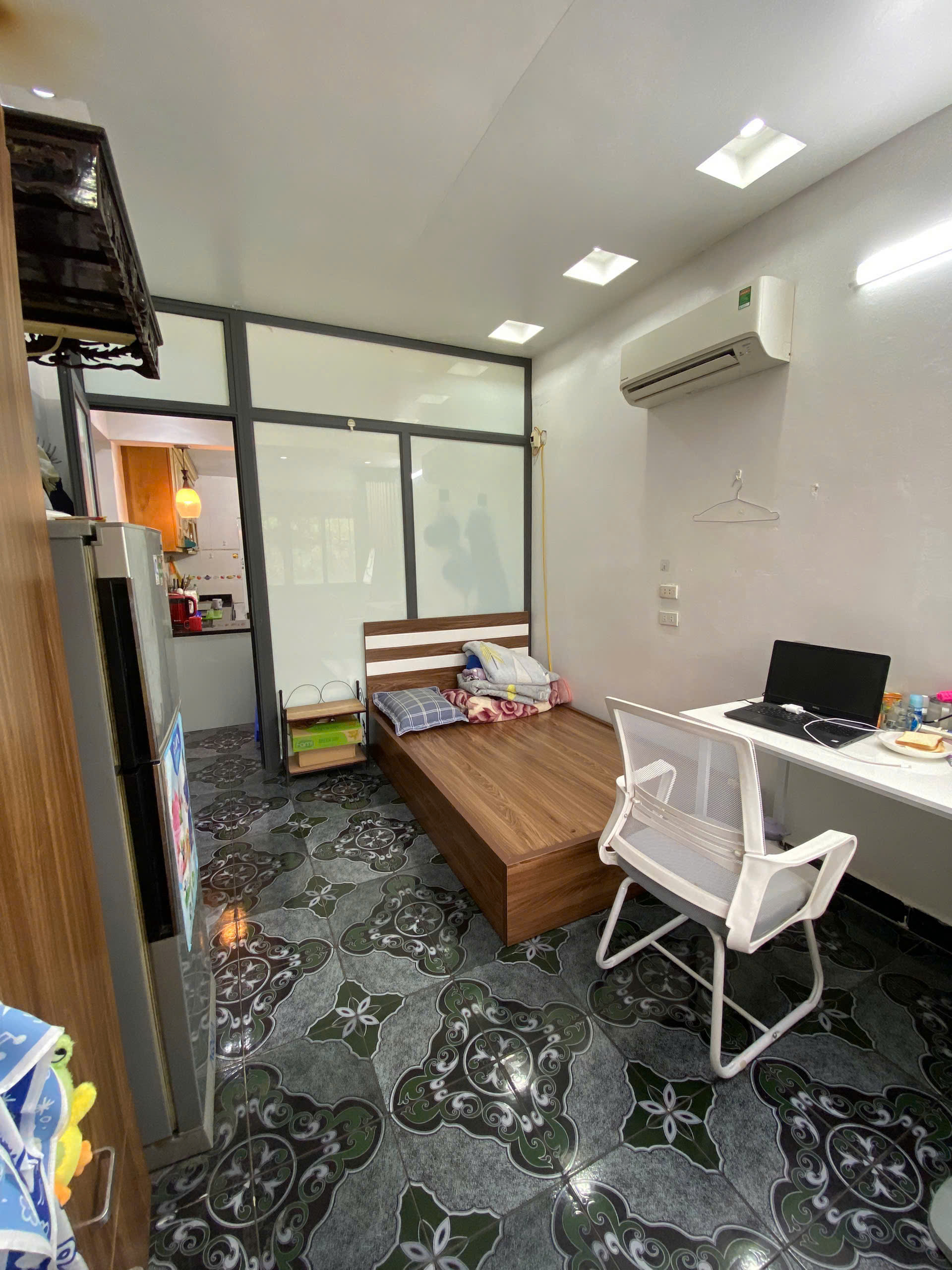 Cho thuê căn hộ TT tầng 3 ngõ 48 Ngọc Hồi, 60m2 x 2 ngủ, 1 wc, 6.5 Triệu/tháng