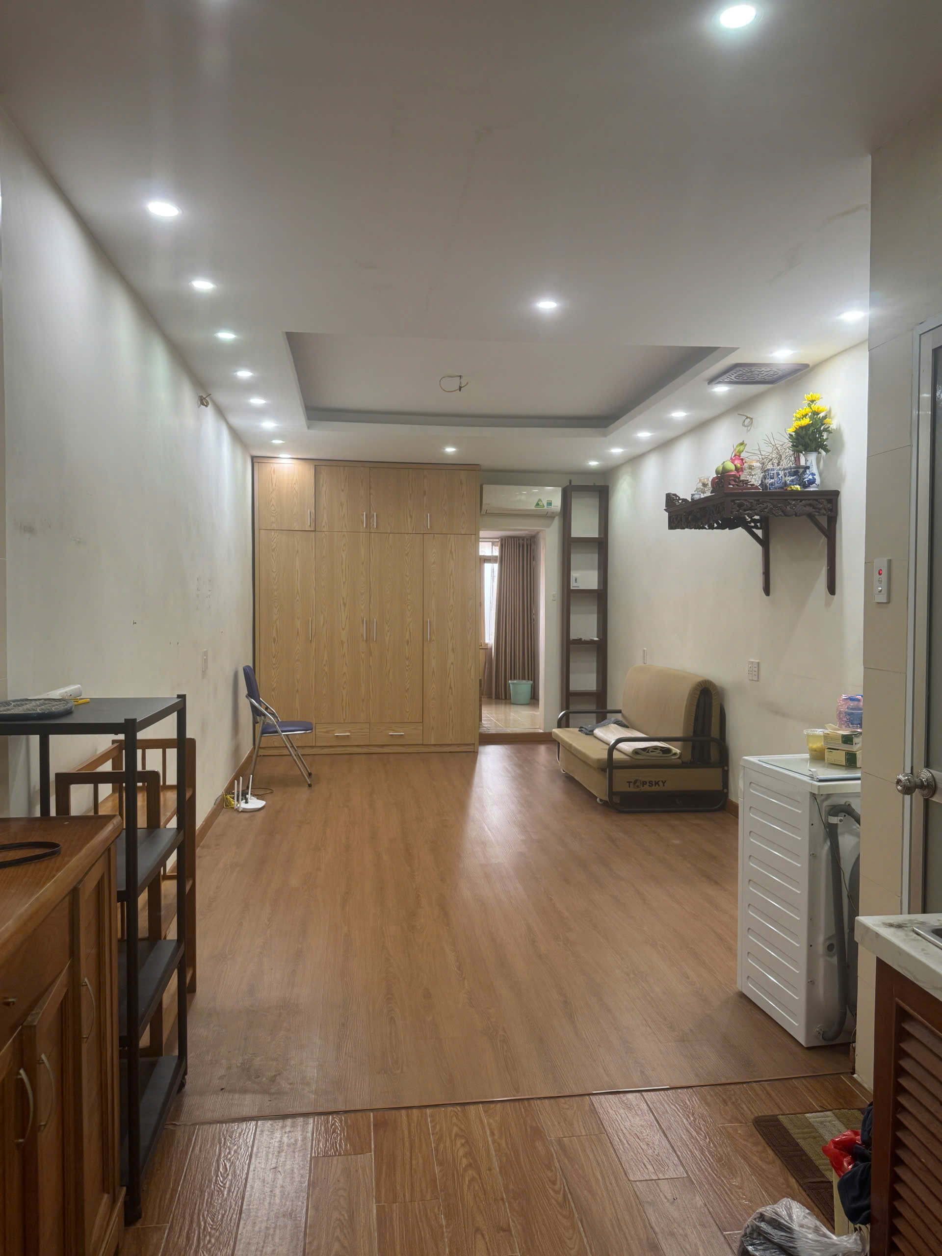 Cho thuê căn hộ Tập thể tầng 5 Phạm Ngọc Thạch, 60m2, 7 Triệu ở gđ, nhóm nữ sinh viên