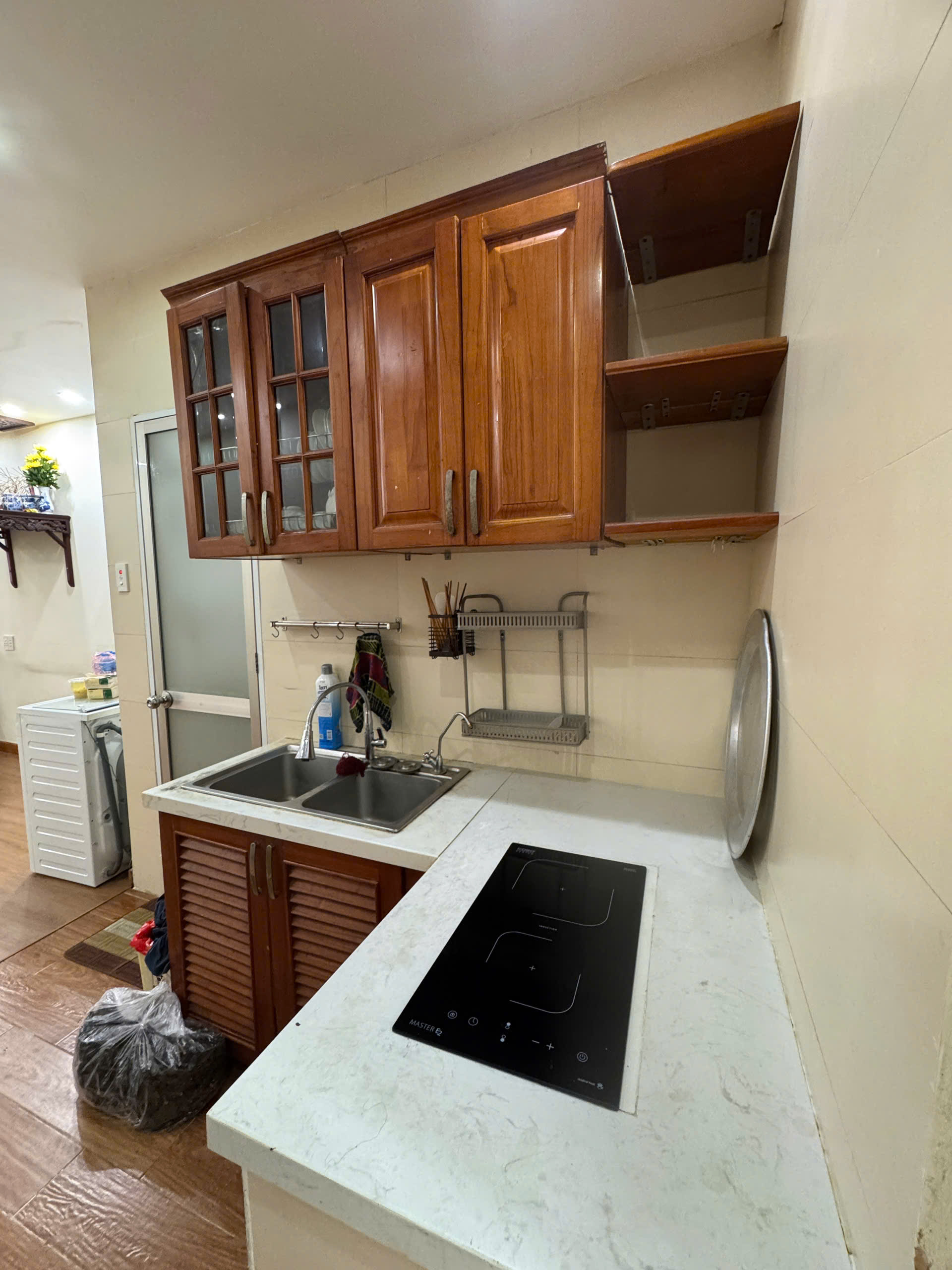 Cho thuê căn hộ Tập thể tầng 5 Phạm Ngọc Thạch, 60m2, 7 Triệu ở gđ, nhóm nữ sinh viên
