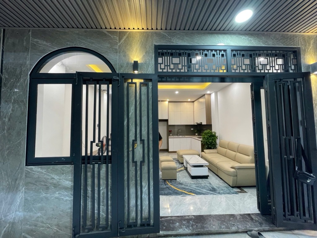 Bán nhà phố Yên Hoà, 5 Tầng 4 ngủ, tiện ích ngập tràn, gần trường học, chợ, vài bước ra phố, Giá nhỉnh 8 Tỷ