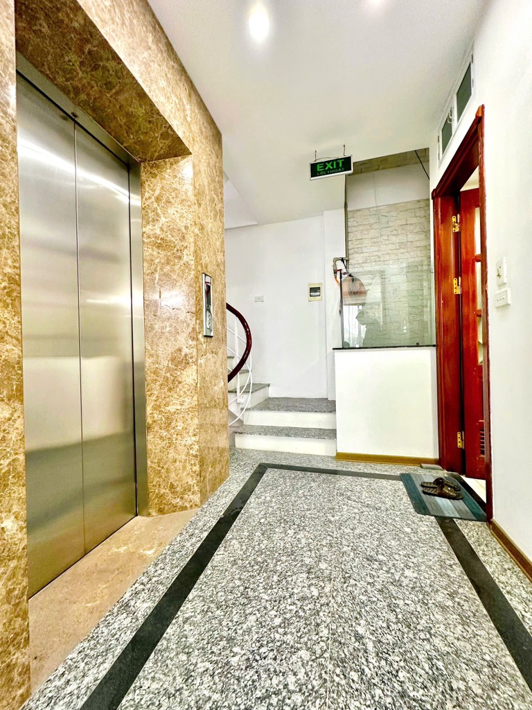 Bán Nhà Giang Văn Minh – 6 Tầng Thang Máy – ở sướng – Chỉ 15 Tỷ