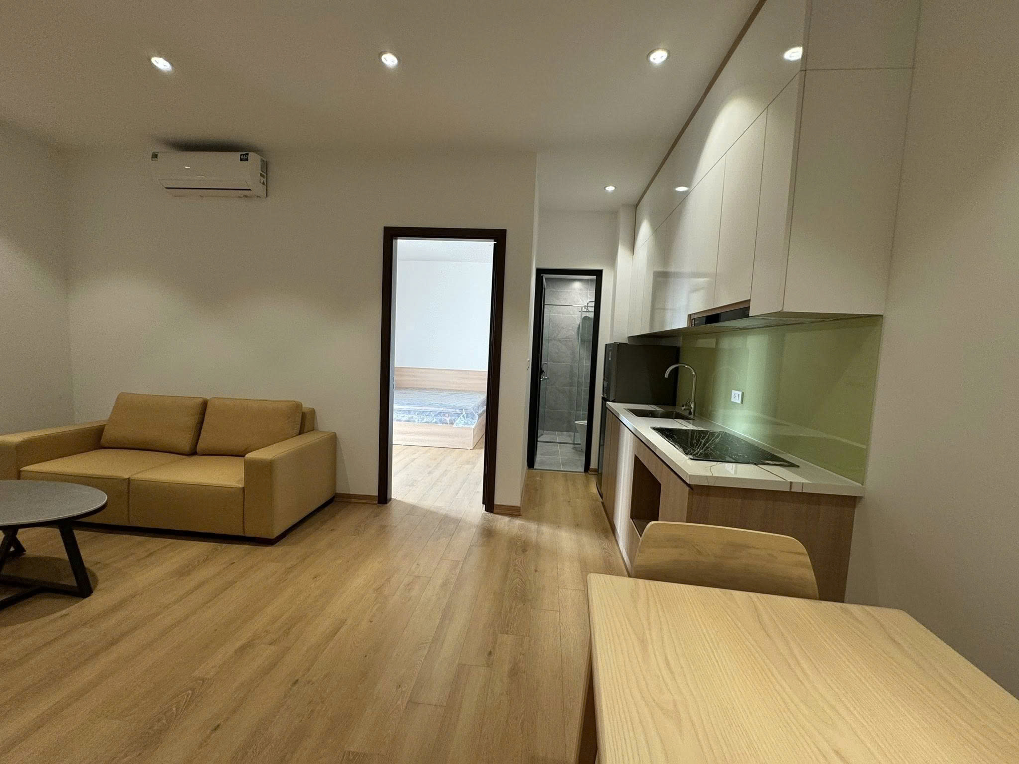 BÁN TÒA APARTMENT TRÍCH SÀI, TÂY HỒ – 100M² x 9T THANG MÁY – DT 135TR/TH – GARA Ô TÔ