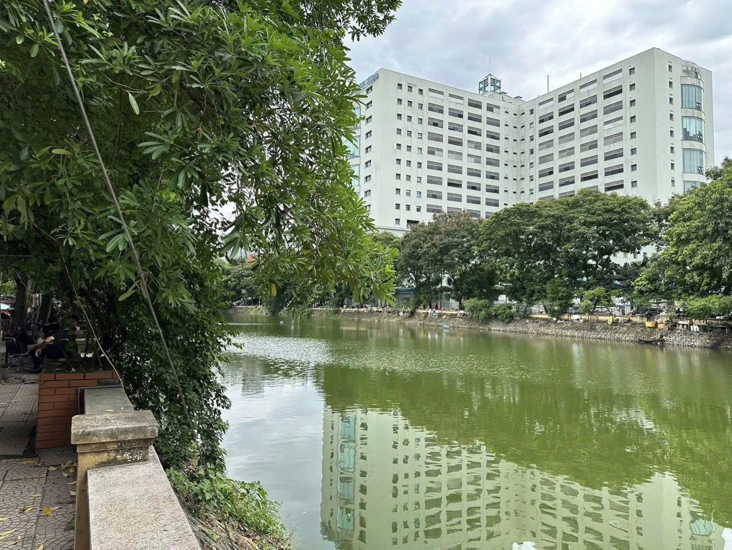 BÁN TOÀ NHÀ MẶT PHỐ CHÙA LÁNG, ĐỐNG ĐA – 135M² x 9T THANG MÁY CÓ HẦM – GIÁ 115 TỶ