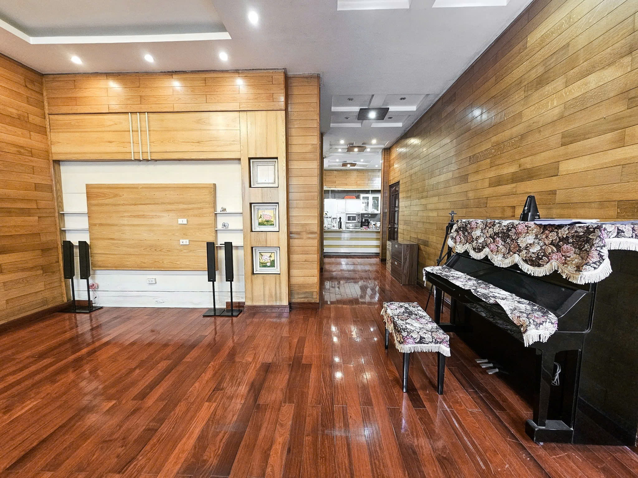 BÁN BIỆT THỰ KĐT MỄ TRÌ THƯỢNG, NAM TỪ LIÊM – 216M² – MT 12M – HỒ CÁ KOI – KINH DOANH