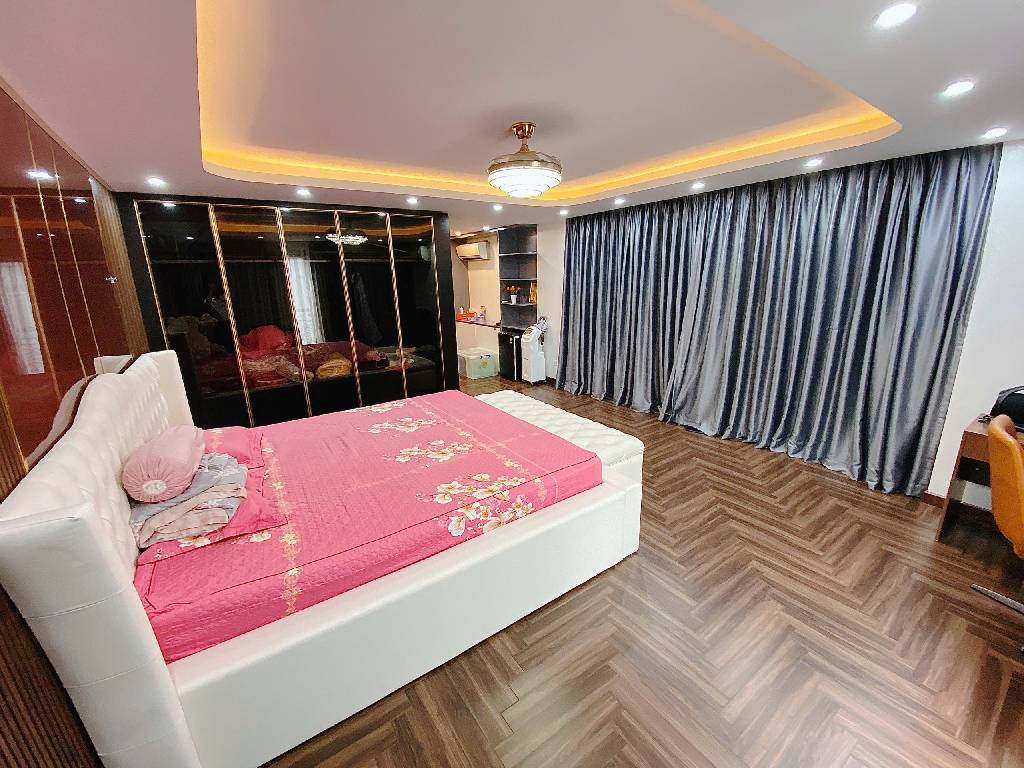 (Tin thật 100%) Bán nhà đẹp 73m2 x 9 tầng tại hồ Linh Quang – Đường ô tô tránh – Nội thất tiền tỷ