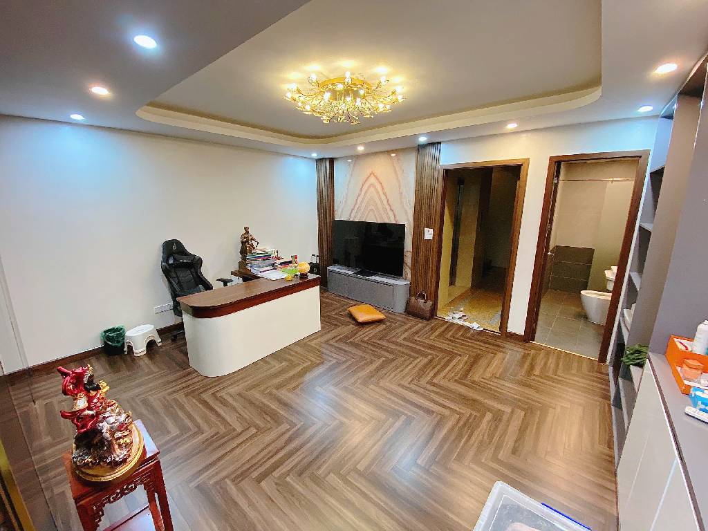 (Tin thật 100%) Bán nhà đẹp 73m2 x 9 tầng tại hồ Linh Quang – Đường ô tô tránh – Nội thất tiền tỷ