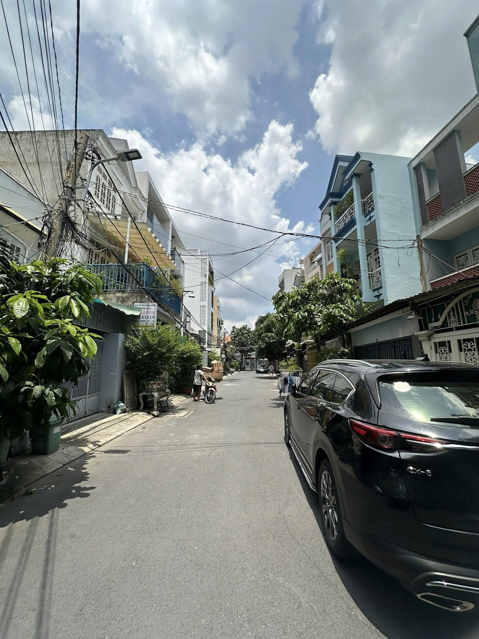 Bán nhà Hẻm 10m Dương Quảng Hàm – ngay Nguyễn Văn Lượng, 10x24m, Cấp 4, 21,5 tỷ.