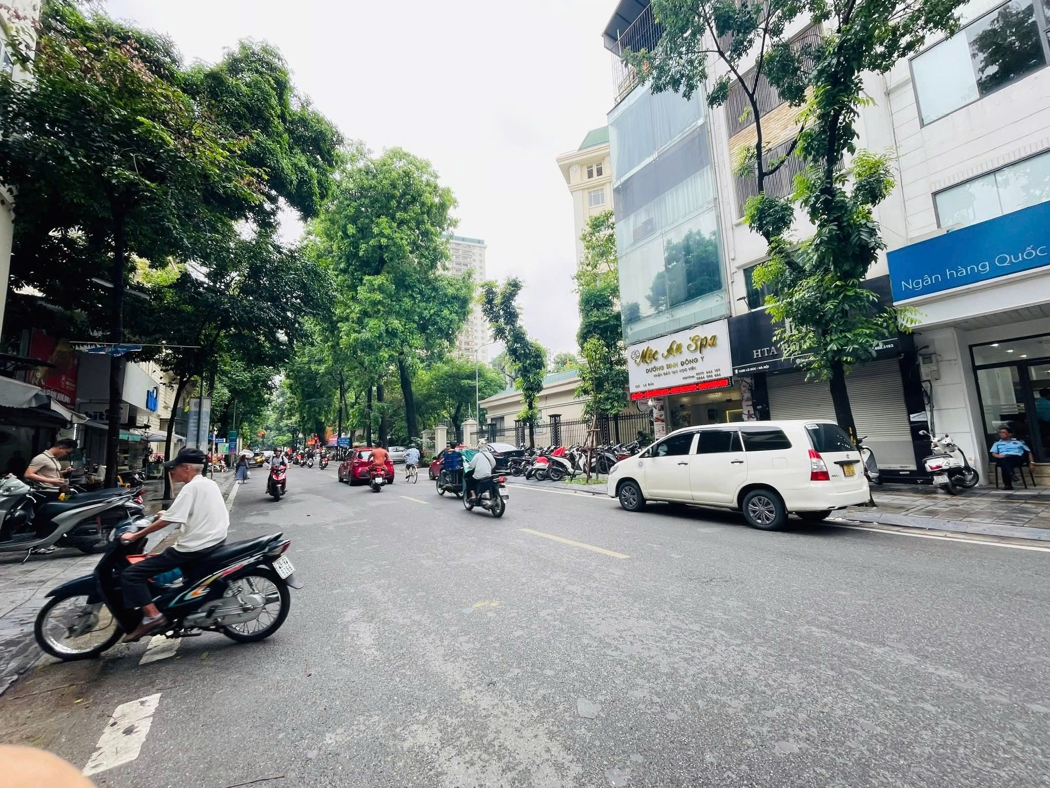 MP Lò Đúc 252m² mặt tiền khủng 11m ngân hàng thuê 1,6 tỷ/năm 2 thoáng vĩnh viễn trước sau chỉ 230 tỷ