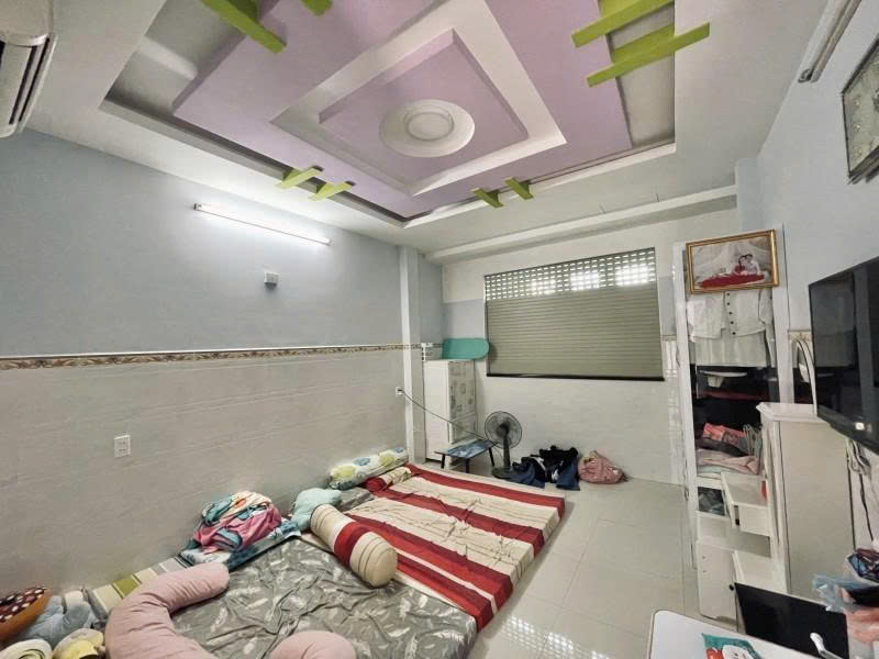 Giảm sâu 4,2 tỷ, Bán nhà Mặt tiền Hẻm 995 Hồng Bàng, 3,8x16m, 3 tầng, 3 PN, còn 8,7 tỷ.