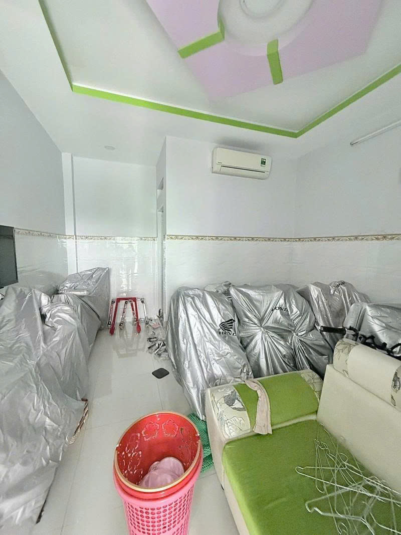 Giảm sâu 4,2 tỷ, Bán nhà Mặt tiền Hẻm 995 Hồng Bàng, 3,8x16m, 3 tầng, 3 PN, còn 8,7 tỷ.