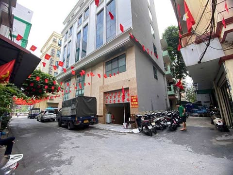 KHU VIP – Ô TÔ TRÁNH – VÀO NHÀ – KINH DOANH ONLINE VĂN PHÒNG – NÉT CĂNG- ĐẸP MỚI LUNG LINH