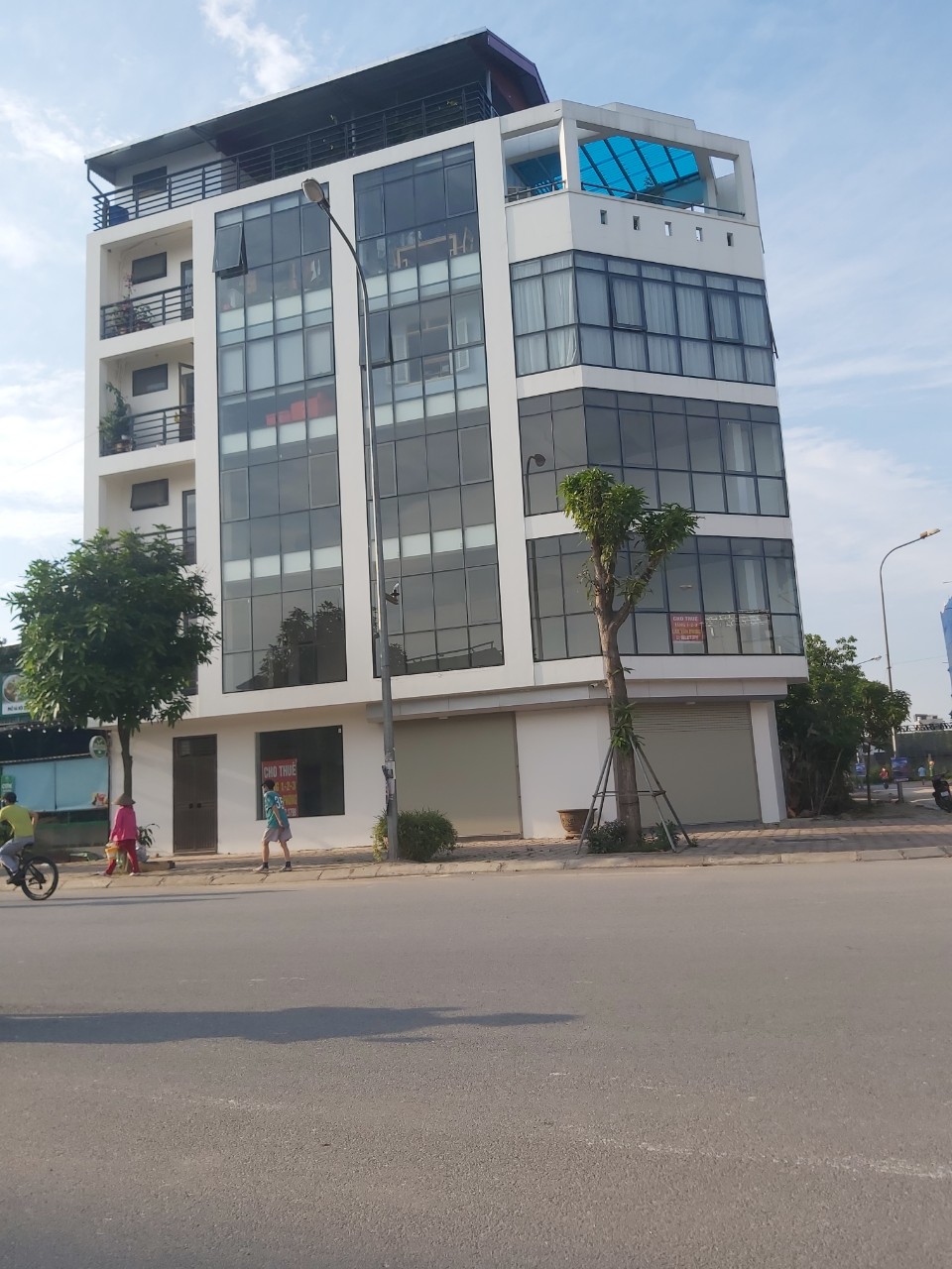 Cho thuê T O À VP-M.P Ngô Xuân Quảng.Gia Lâm, Hà Nội, 110m2x9T, thang máy, tầng hầm, PCCC vị trí trung tâm