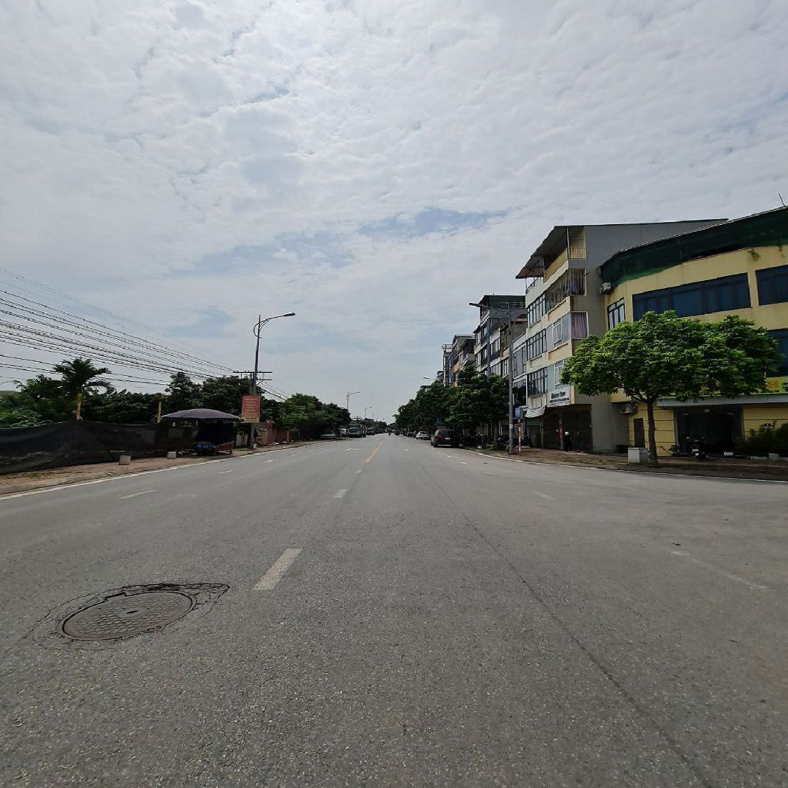 Bán đất xã Gia Lâm, HN, gần Vincom, đường ô tô. 202m2, mt 8m vuông vắn. Giá đầu tư. Lh 0989894845