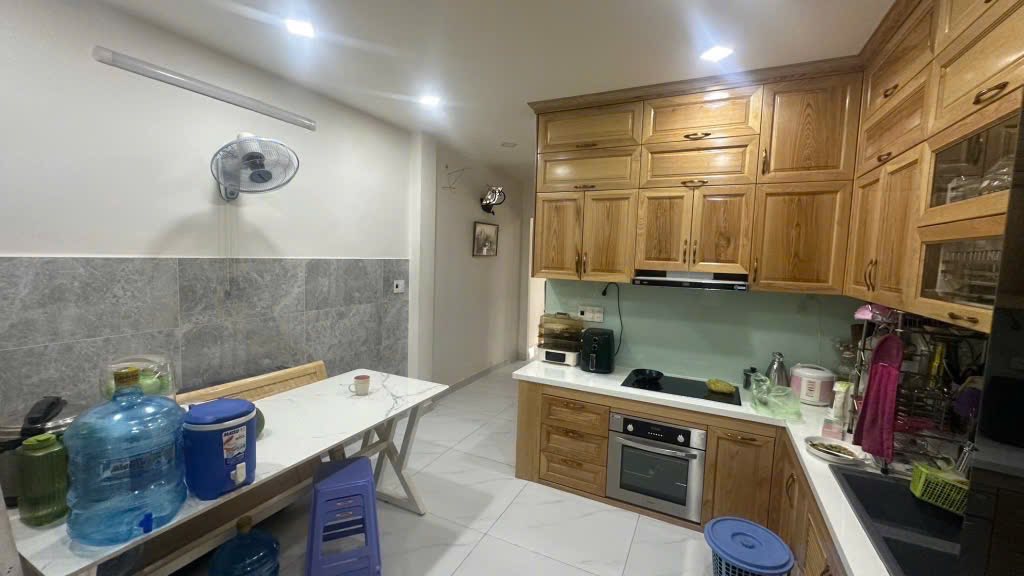 Vị Trí Vàng MTKD Dương Quảng Hàm Nhà Đẹp Sẵn Ở Kinh Doanh