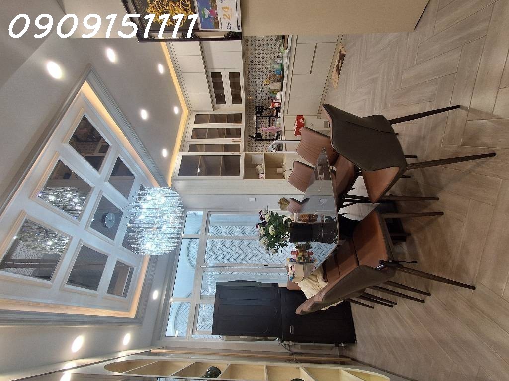 4 TẦNG-80M2- TT QUẬN 7- CHỈ HƠN 8 TỶ