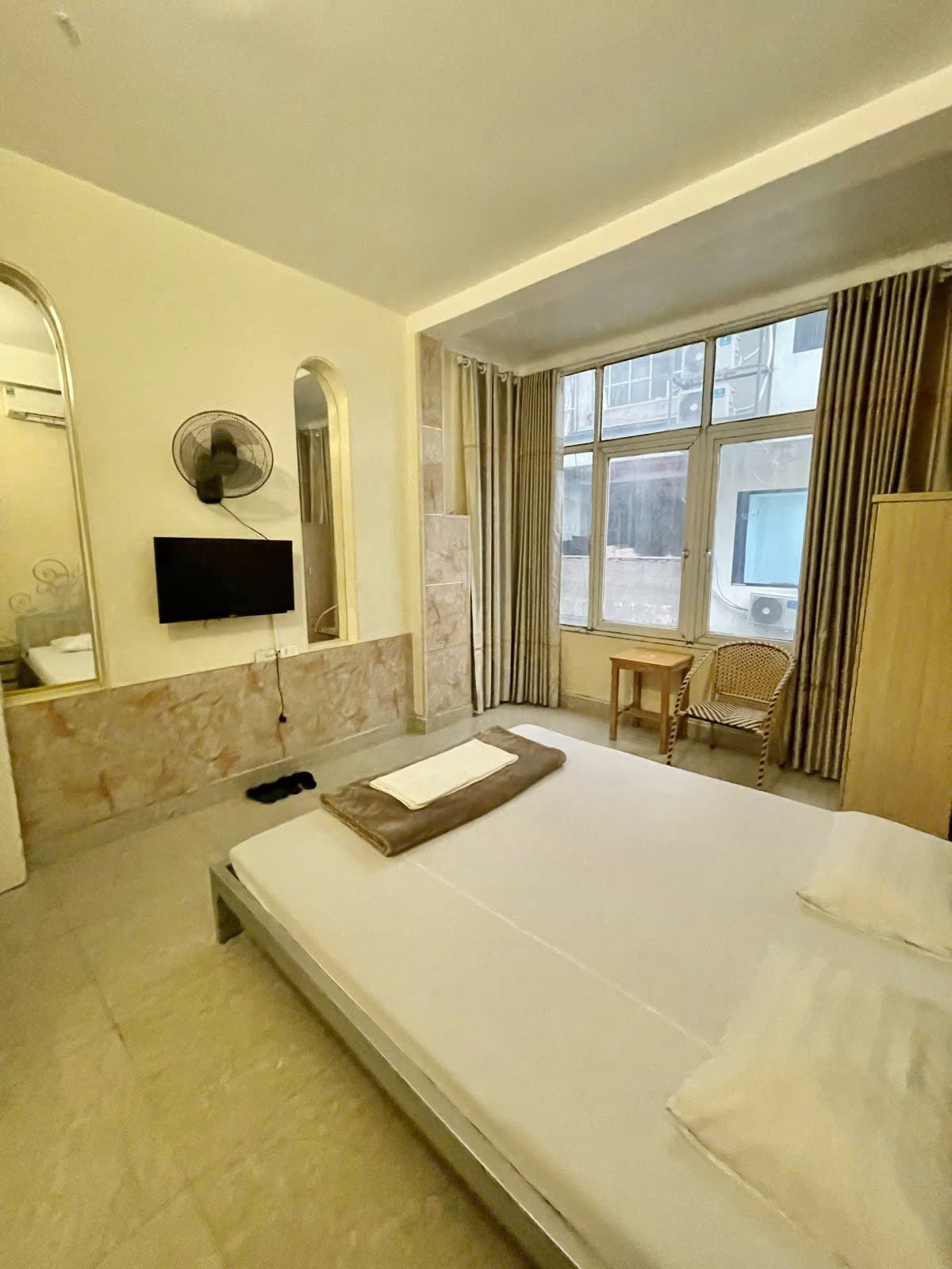 Bán Nhà Trung Tâm Hoàn Kiếm – Gần Mặt Phố Trần Hưng Đạo – Mở VP, Showroom Quá Tuyệt Liên hệ: 0326.213.286