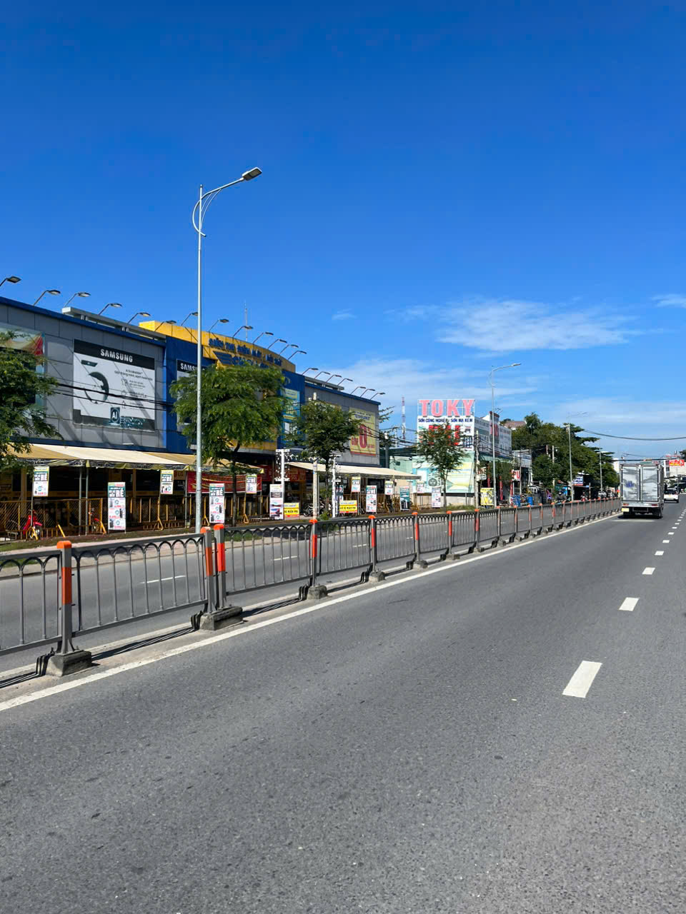 Bán nhà mặt tiền 8x27m giá 17,5 tỷ Đường Tô Ký