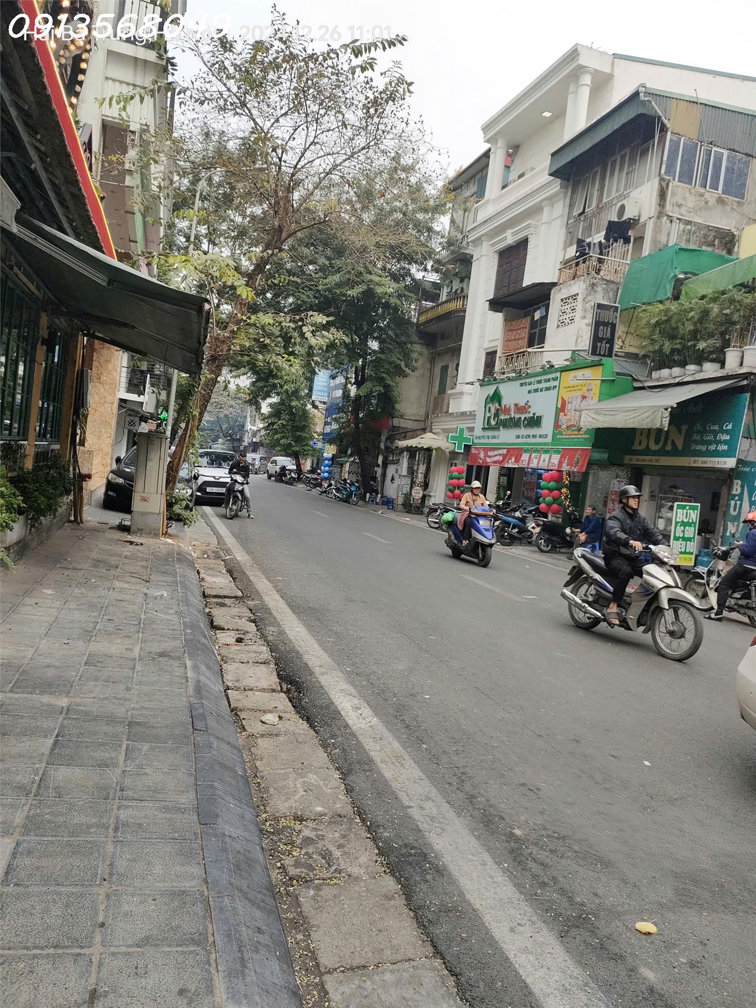 3 ngày 4 khách đàm phán mặt phố Phúc Tân 40m/43m, 3 tầng, mặt tiền 3.4m, 12 tỷ Hoàn Kiếm.