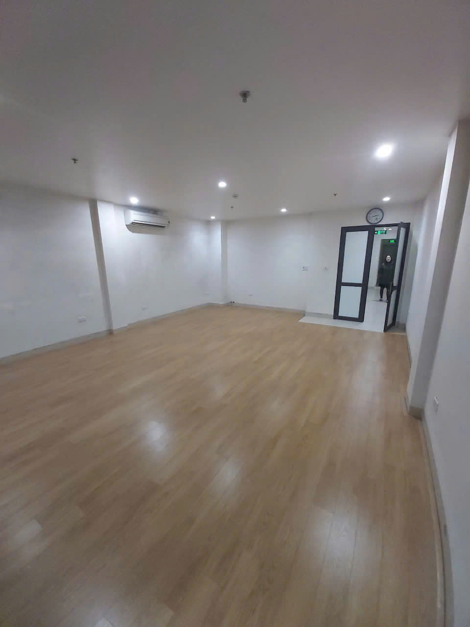 Cho thuê T O À VP-M.P Ngô Xuân Quảng.Gia Lâm, Hà Nội, 110m2x9T, thang máy, tầng hầm, PCCC vị trí trung tâm