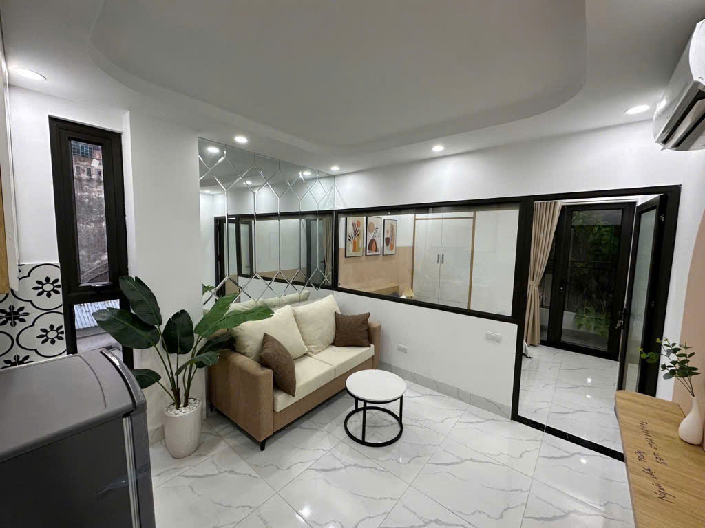 (Tin thật 100%) Bán CHDV lô góc 99m2 x 24CH tại ngõ 279 Đội Cấn – Cách phố 20m – Dòng tiền 2 tỷ/năm