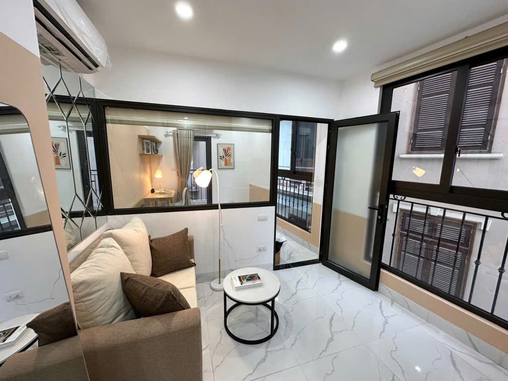(Tin thật 100%) Bán CHDV lô góc 99m2 x 24CH tại ngõ 279 Đội Cấn – Cách phố 20m – Dòng tiền 2 tỷ/năm