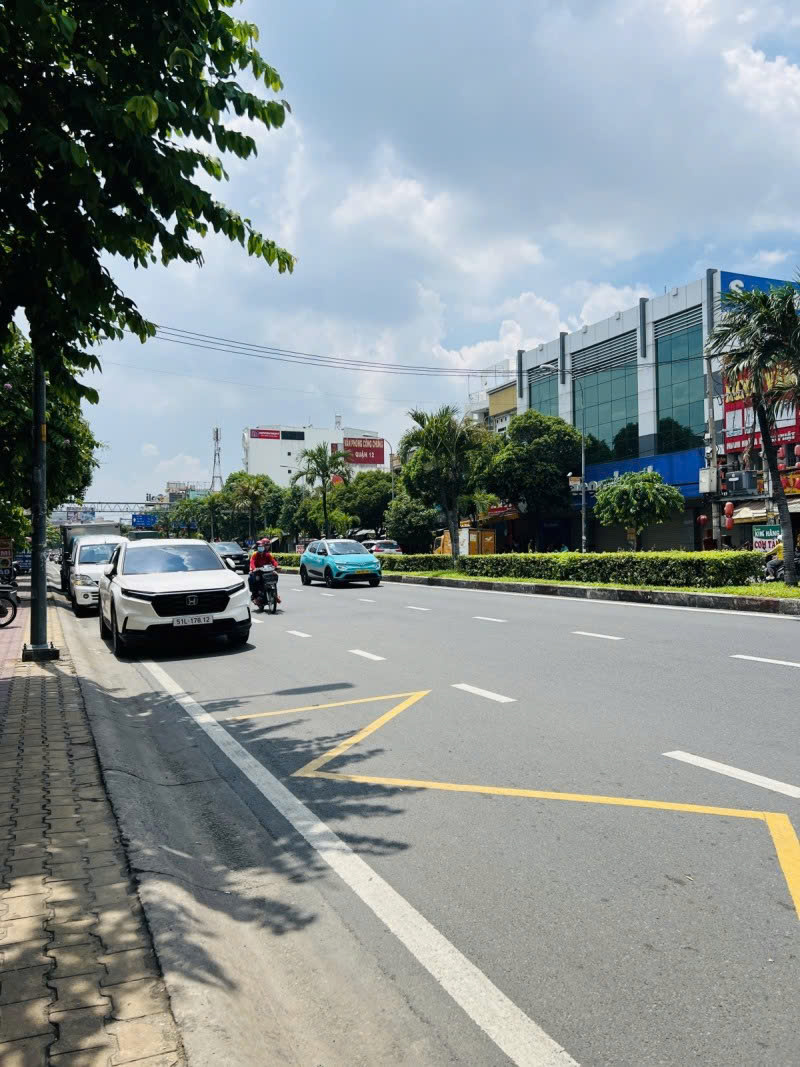 Bán nhà Mặt tiền Tô Ký – ngay Chợ Cầu – Quang Trung, 5,2x16m, nở hậu 9,3m, Cấp 4, 14,5 tỷ.
