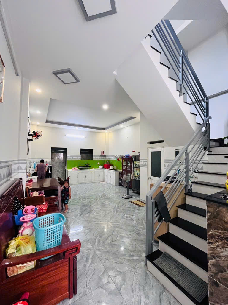 Nhà 5 tầng đẹp không tì vết, Chiến lược, Bình Tân