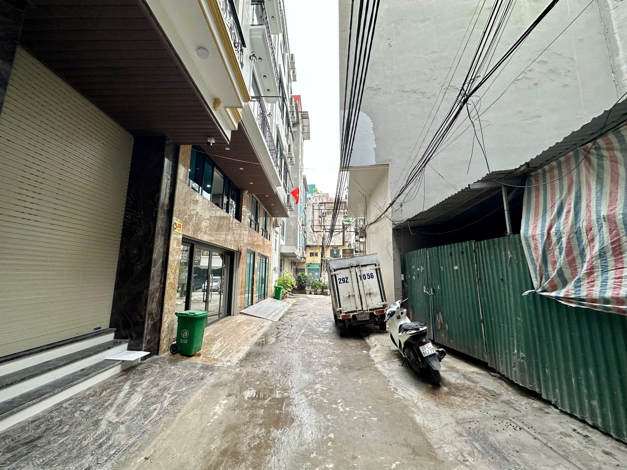 (Tin thật 100%) Tòa nhà 2 mặt tiền 70m2 x 9T tại Doãn Kế Thiện – Ô tô tránh – Dòng tiền 1,2 tỷ/năm