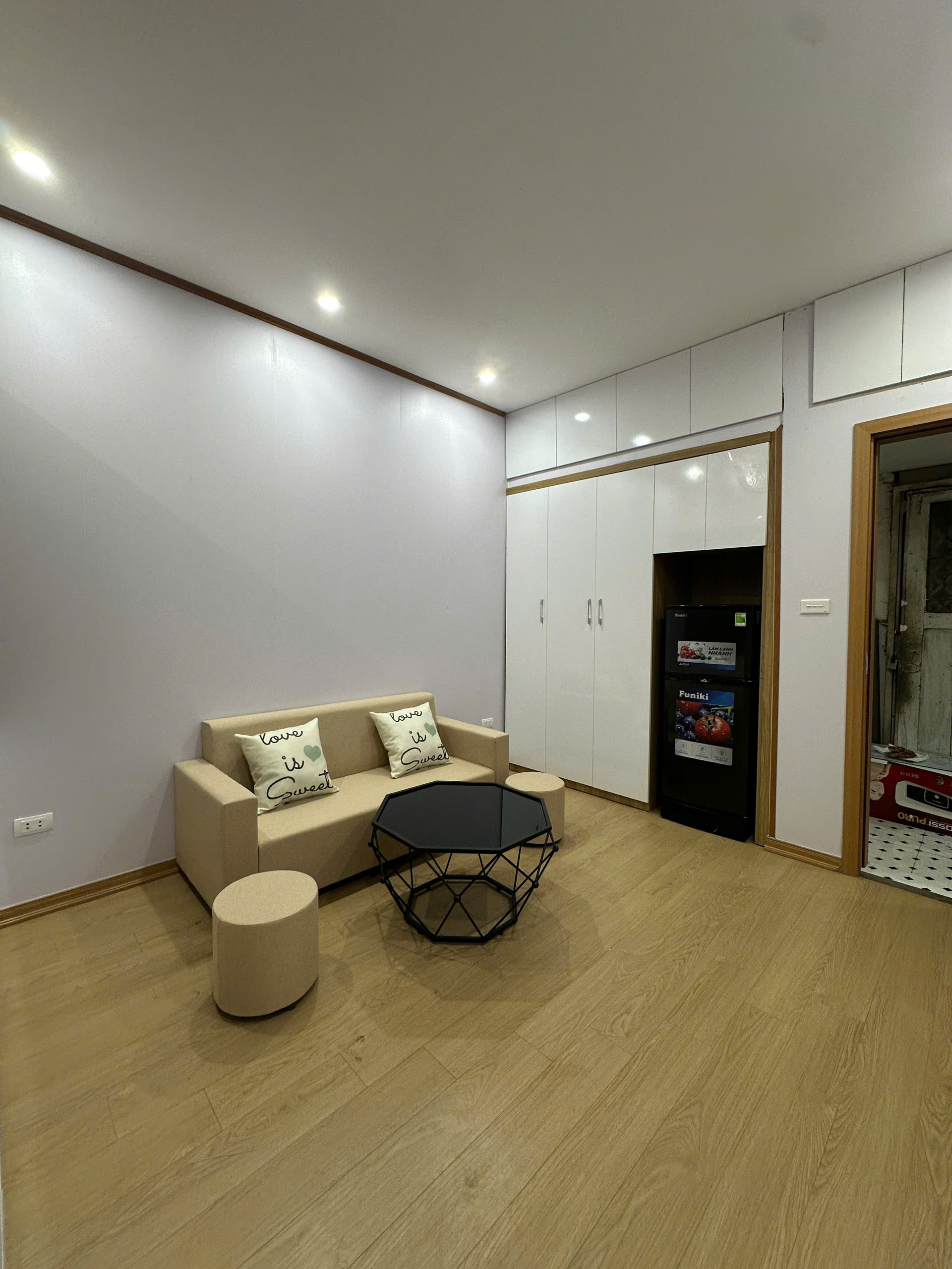 BÁN NHÀ TẬP THỂ THÁI THỊNH ĐỐNG ĐA – 50M 2 NGỦ Ô TÔ ĐỖ CỔNG – NHÀ ĐẸP FULL NỘI THẤT Ở NGAY – LH 0326.213.286