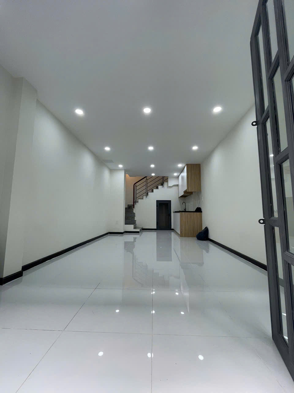 MẶT TIỀN HẺM TRẦN ĐÌNH XU Q1 CÓ 5 TỶ