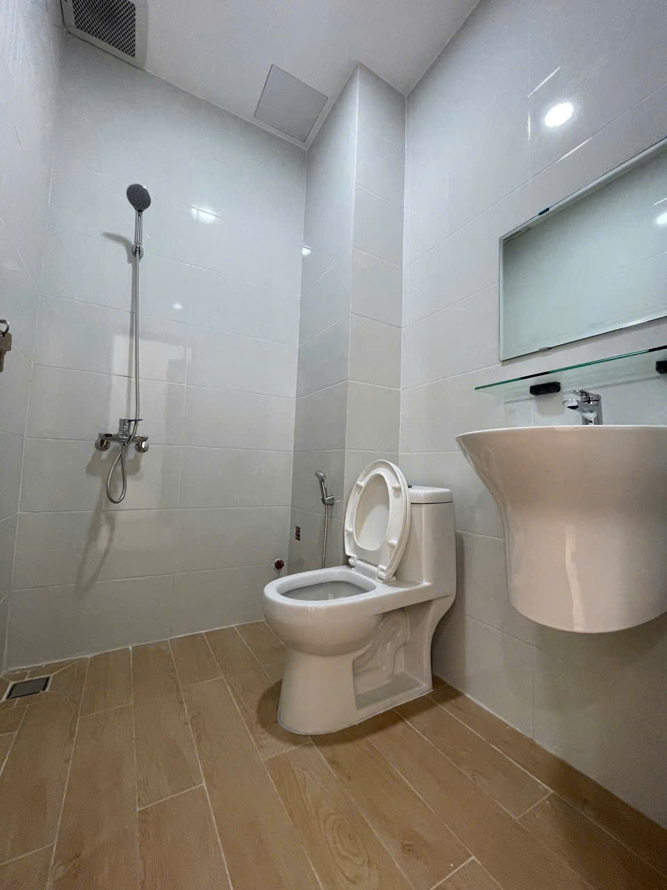 MẶT TIỀN HẺM TRẦN ĐÌNH XU Q1 CÓ 5 TỶ