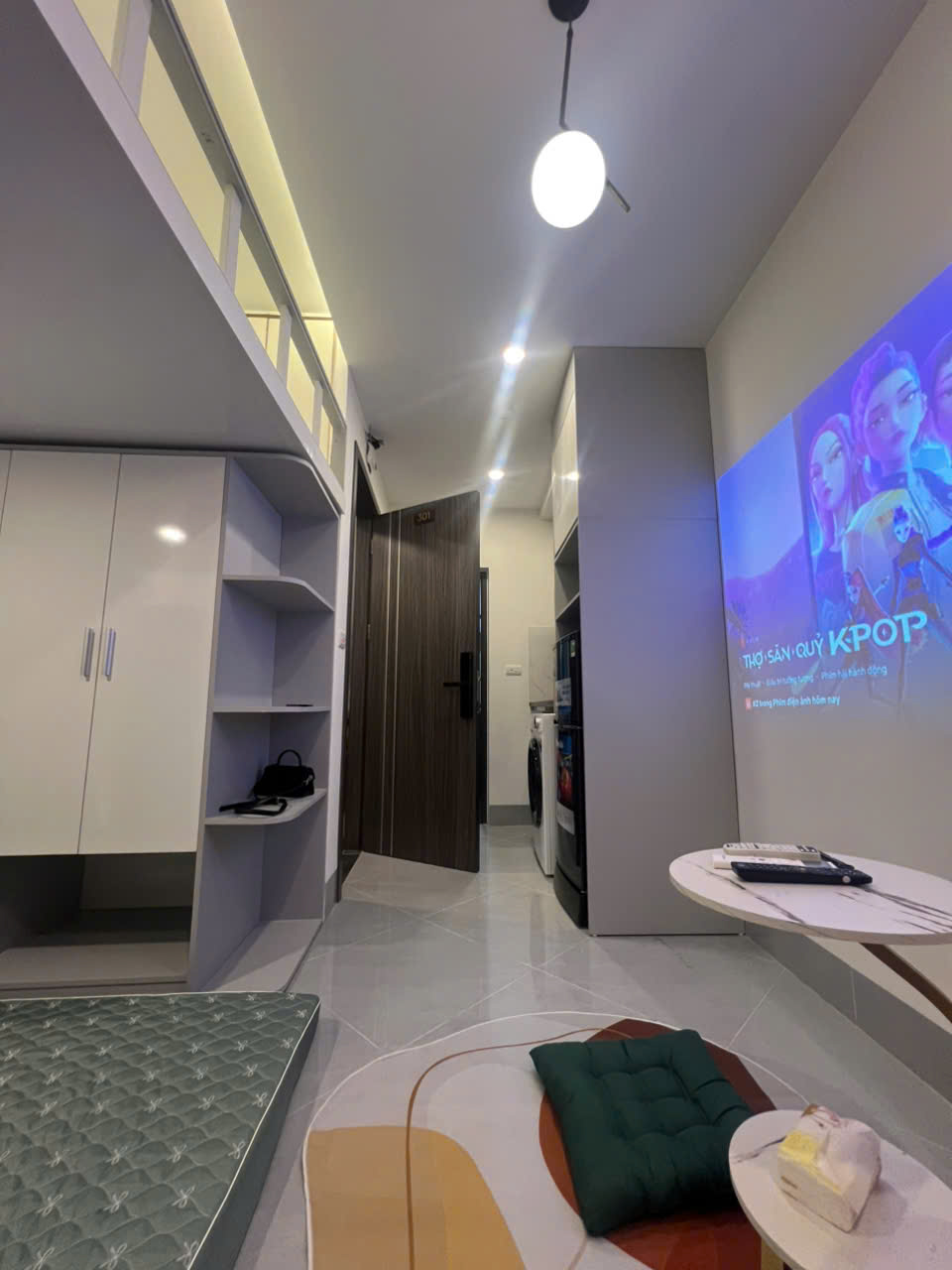 (Cực Hiếm) Căn hộ cao cấp 25m2 ở ngõ 45 Võ Chí Công – Máy giặt riêng – Có máy chiếu – Nhận xe điện