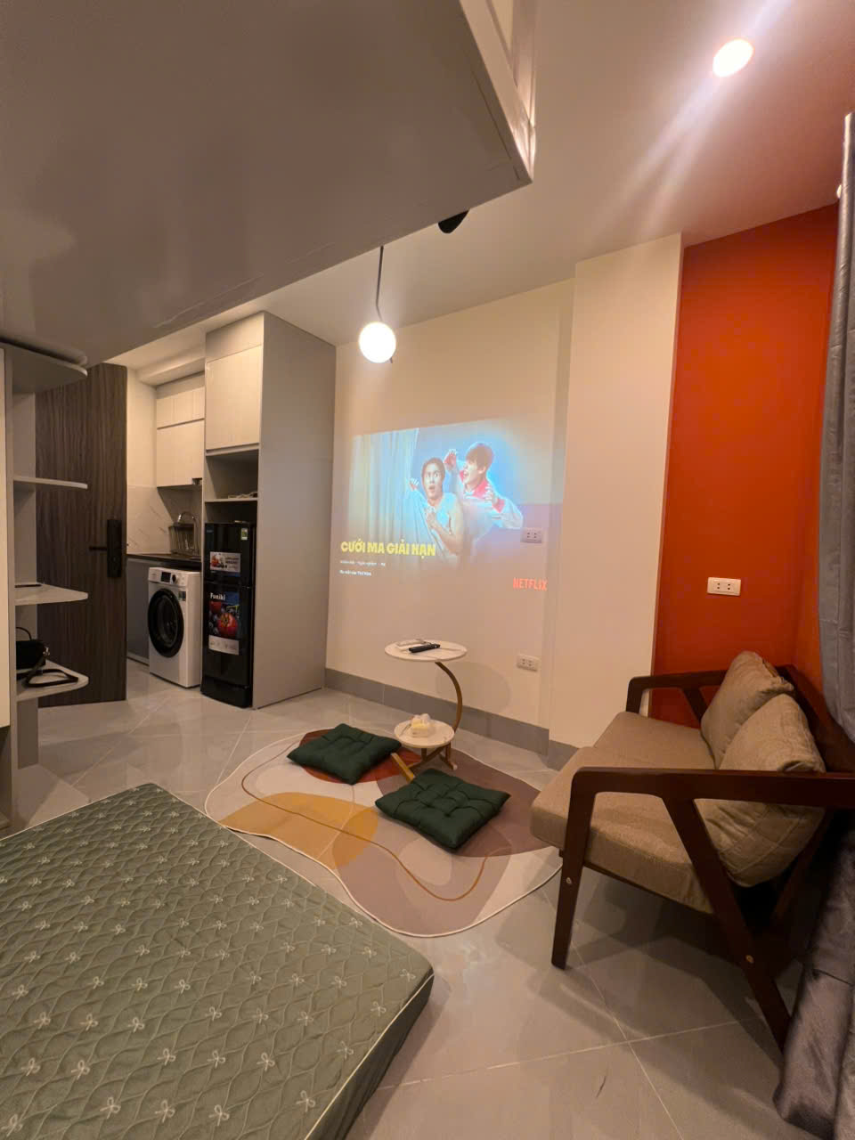 (Cực Hiếm) Căn hộ cao cấp 25m2 ở ngõ 45 Võ Chí Công – Máy giặt riêng – Có máy chiếu – Nhận xe điện