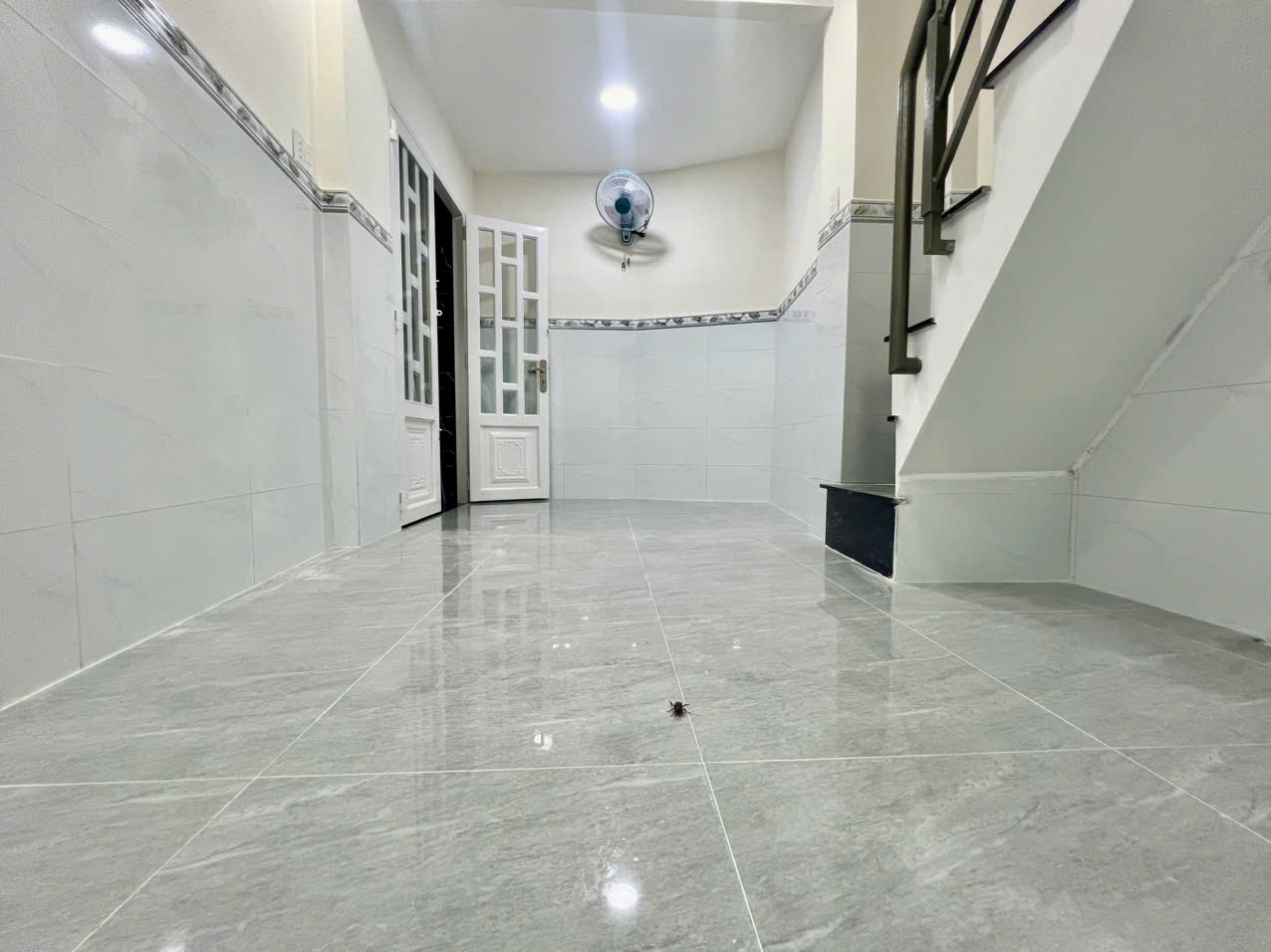 SÁT MẶT TIỀN KHÁNH HỘI Q4 HƠN 2 TỶ