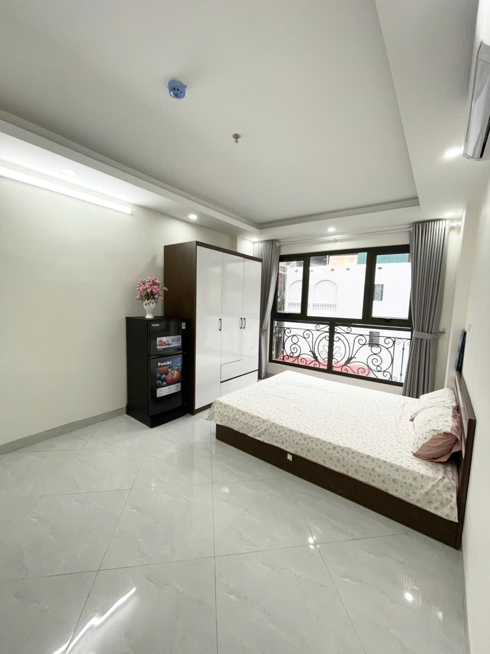 (Cực Hiếm) Căn hộ Studio cao cấp 28m2 mới khai trương ngõ 68 Cầu Giấy – Máy giặt riêng