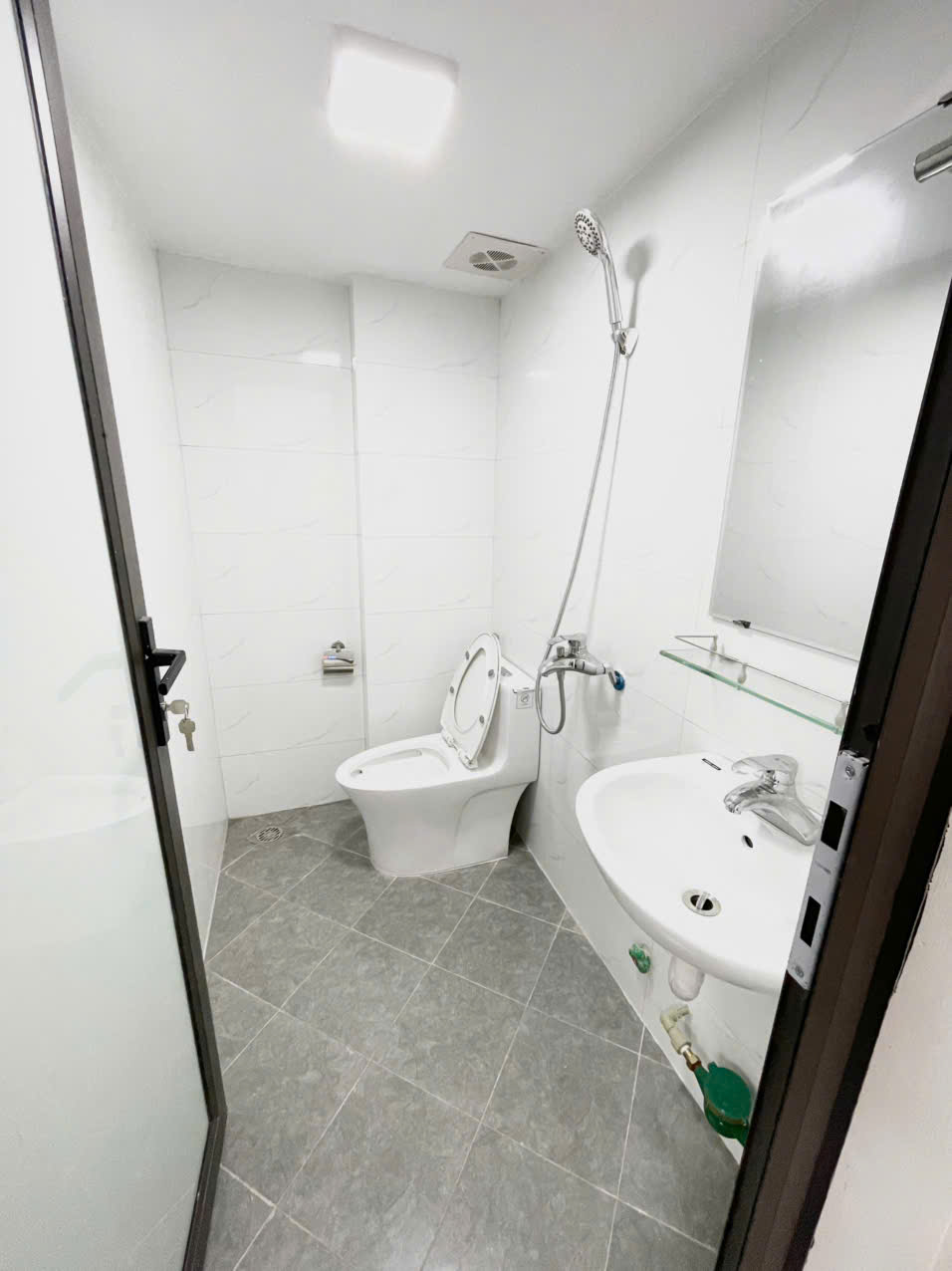 (Cực Hiếm) Căn hộ Studio cao cấp 28m2 mới khai trương ngõ 68 Cầu Giấy – Máy giặt riêng