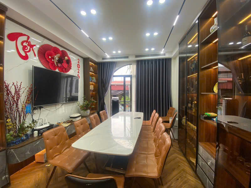 Bán nhà Đẹp Ngọc Thuỵ Long Biên Phân lô – oto tránh- Lô Góc -50m 7 tầng nhỉnh 12 tỷ(TL)