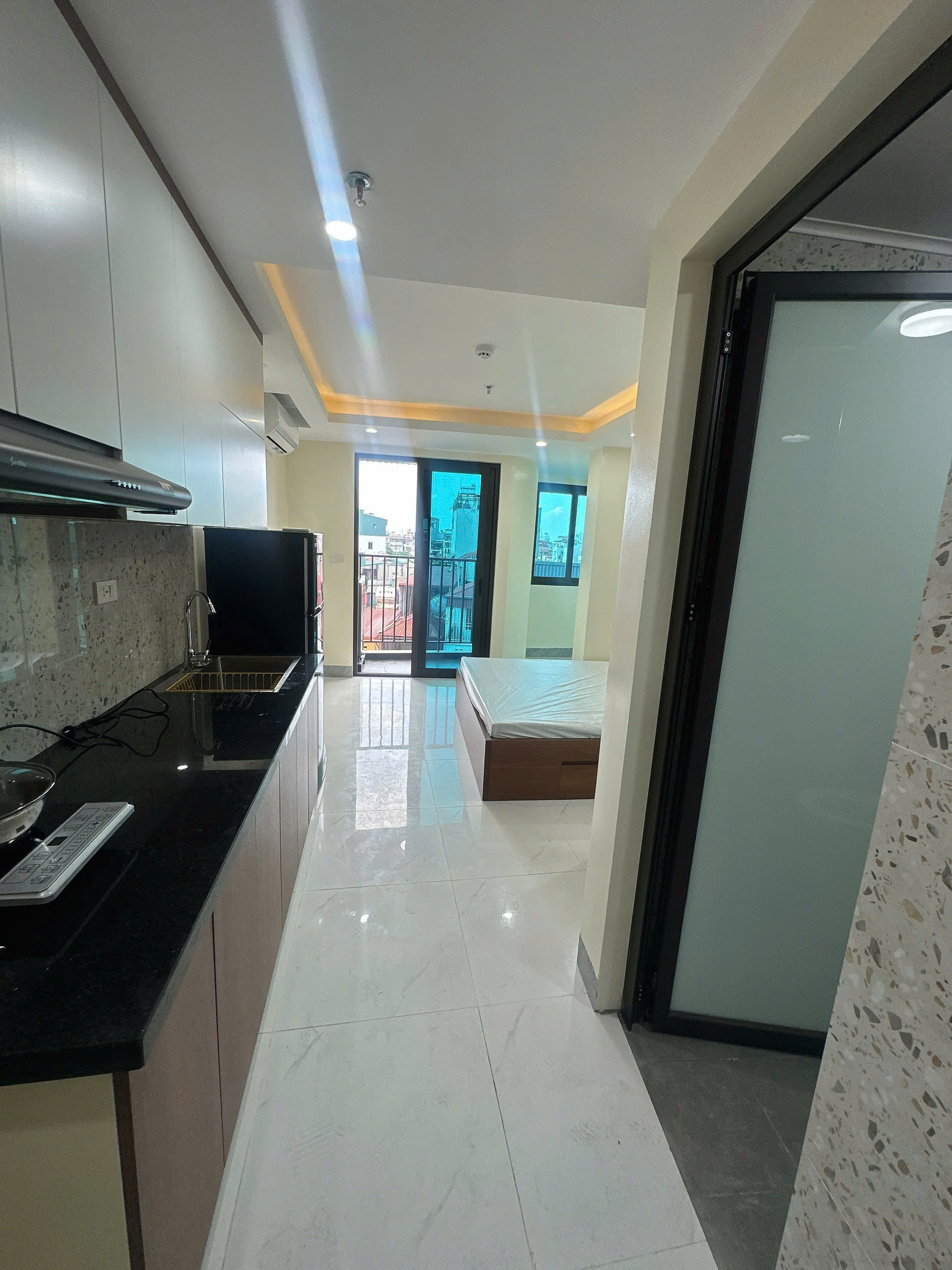 (Cực Hiếm) Căn hộ Studio cao cấp 30m2 mới khai trương tại Khâm Thiên – Máy giặt riêng-Nhận xe điện